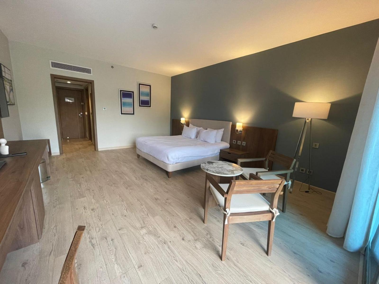 Phoenix Hotel & Wellness Sheikh Zayed City Eksteriør billede
