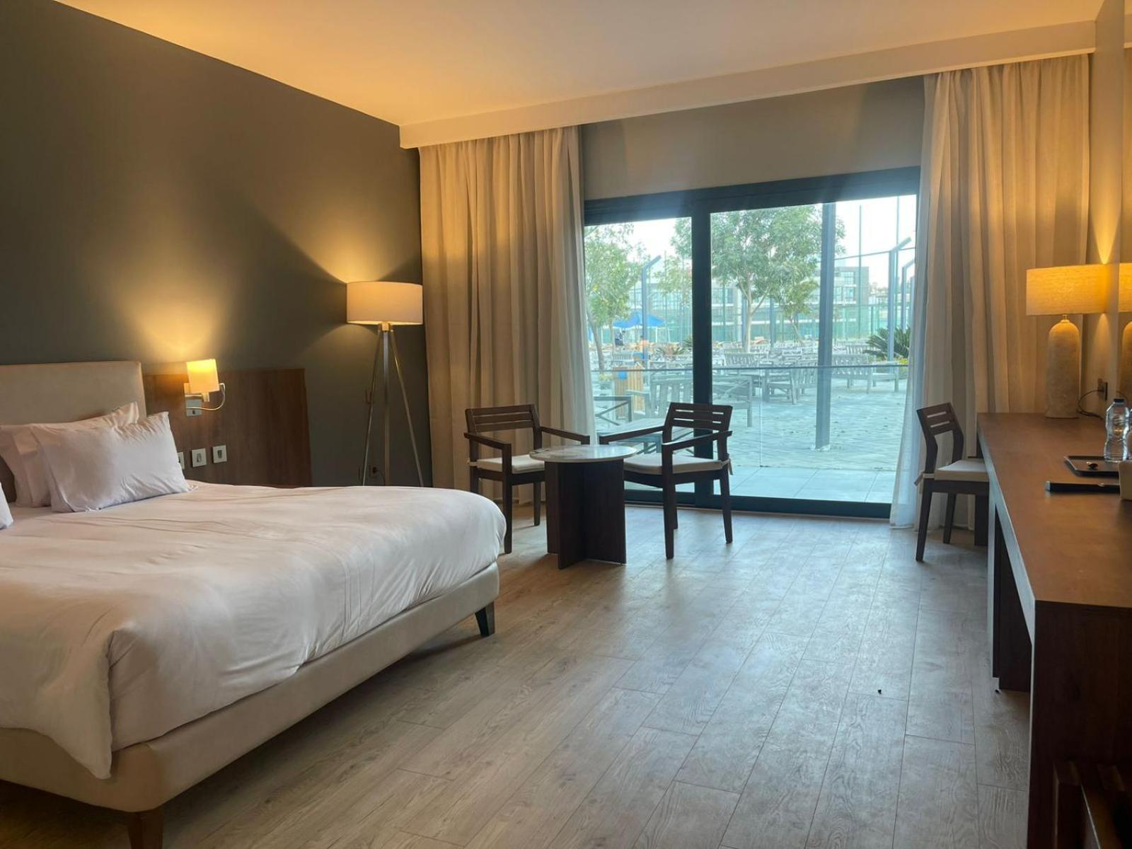 Phoenix Hotel & Wellness Sheikh Zayed City Eksteriør billede